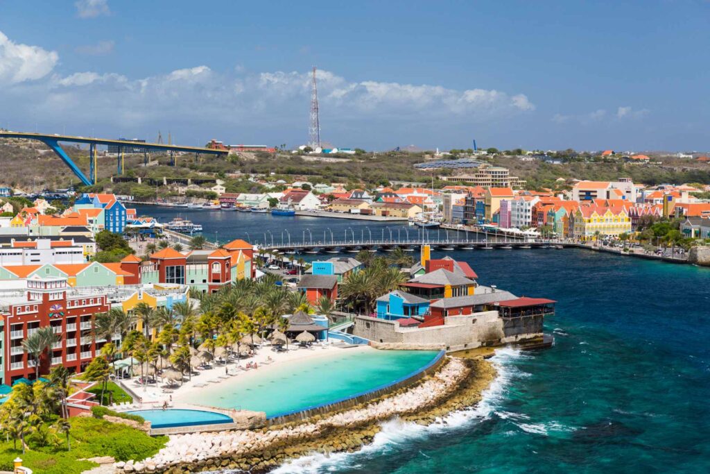 Queen Emma Bridge connecting Punda and Otrobanda in willemstad