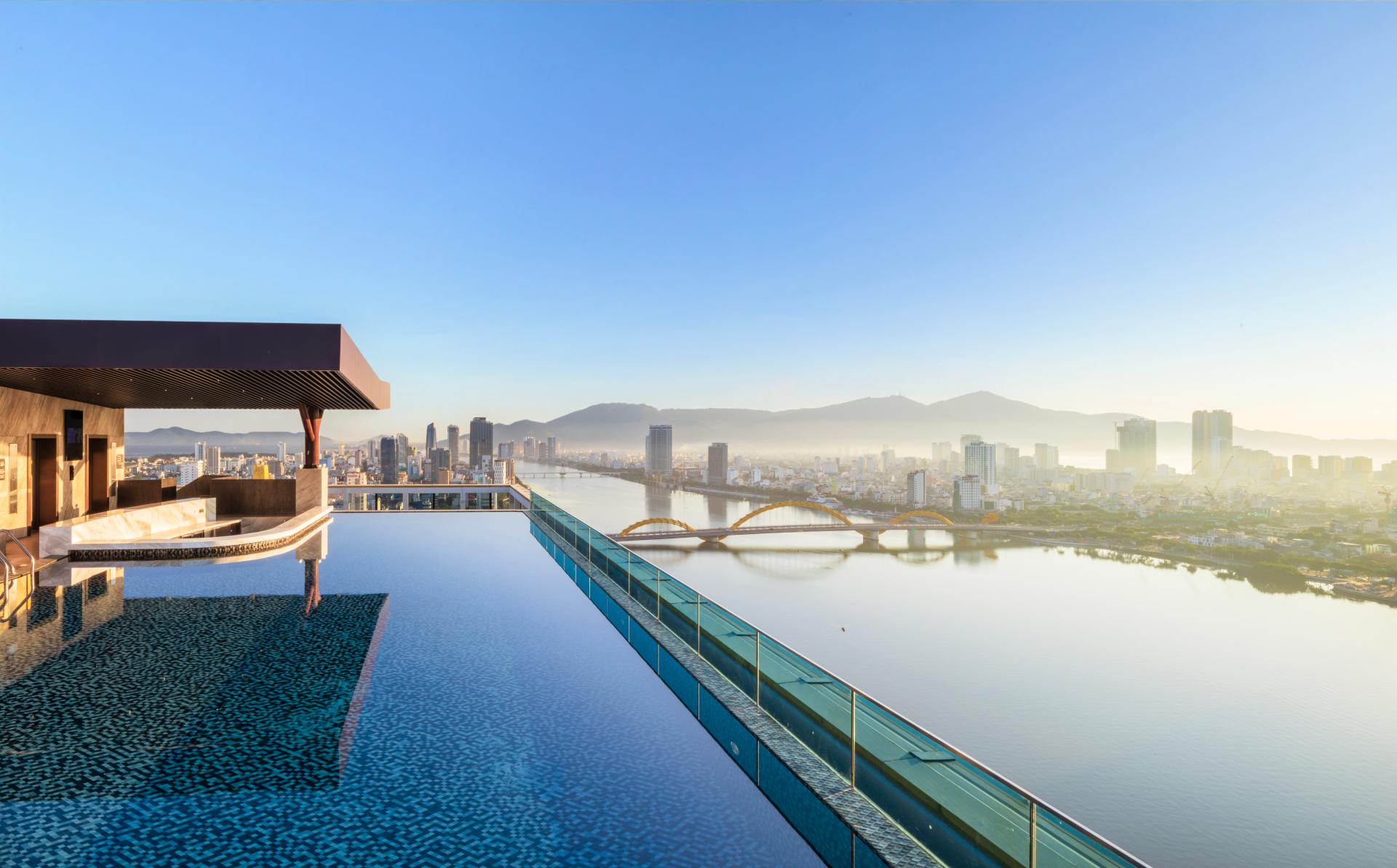 tui blue han river rooftop