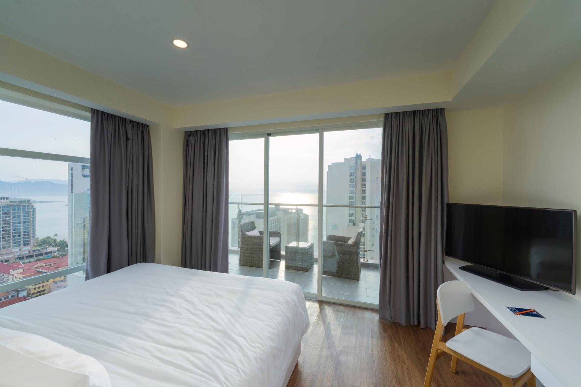 tui-blue-NhaTrang_OceanSuite_Bedroom