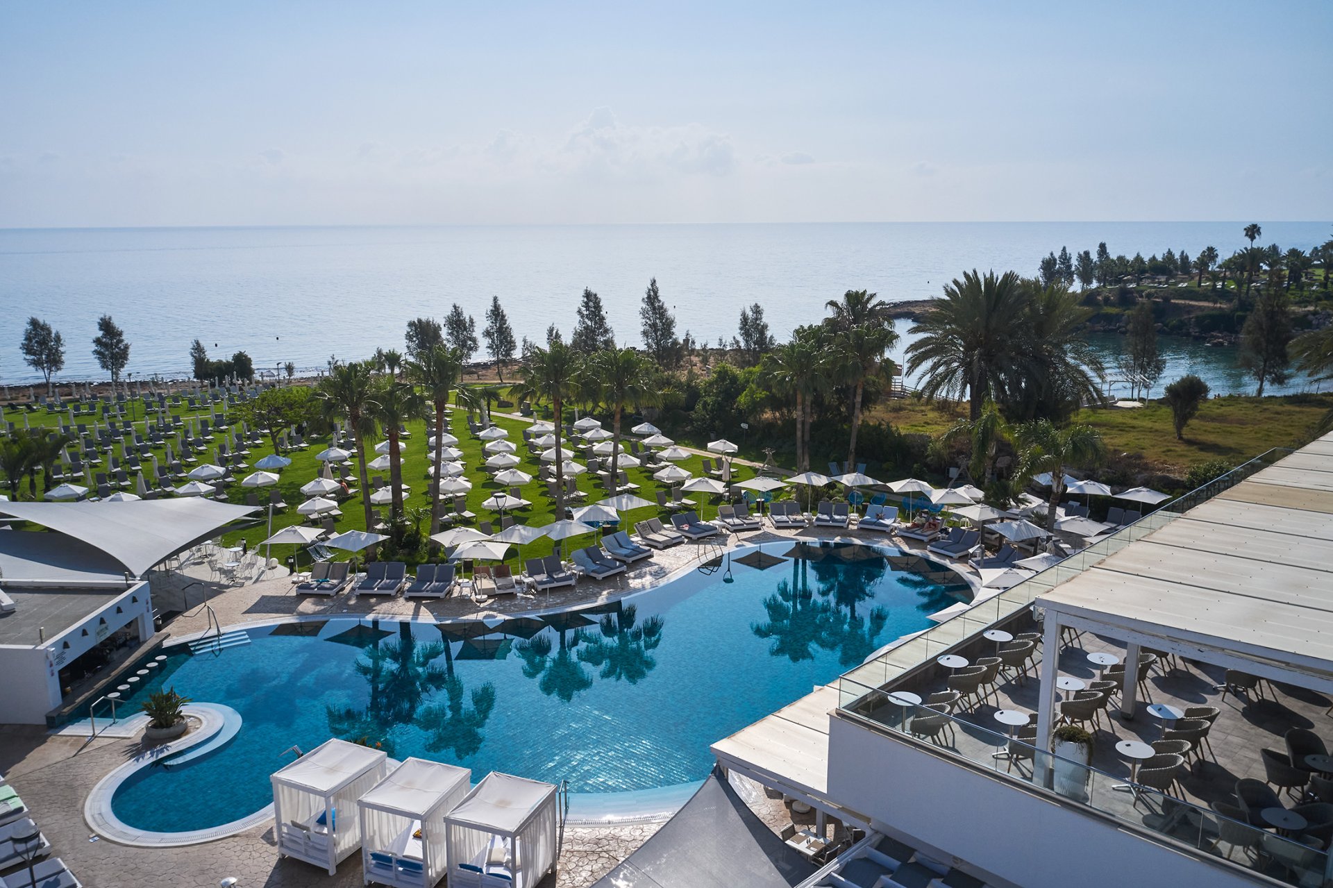 tui-blue-atlantica-sea-breeze-pool-overview