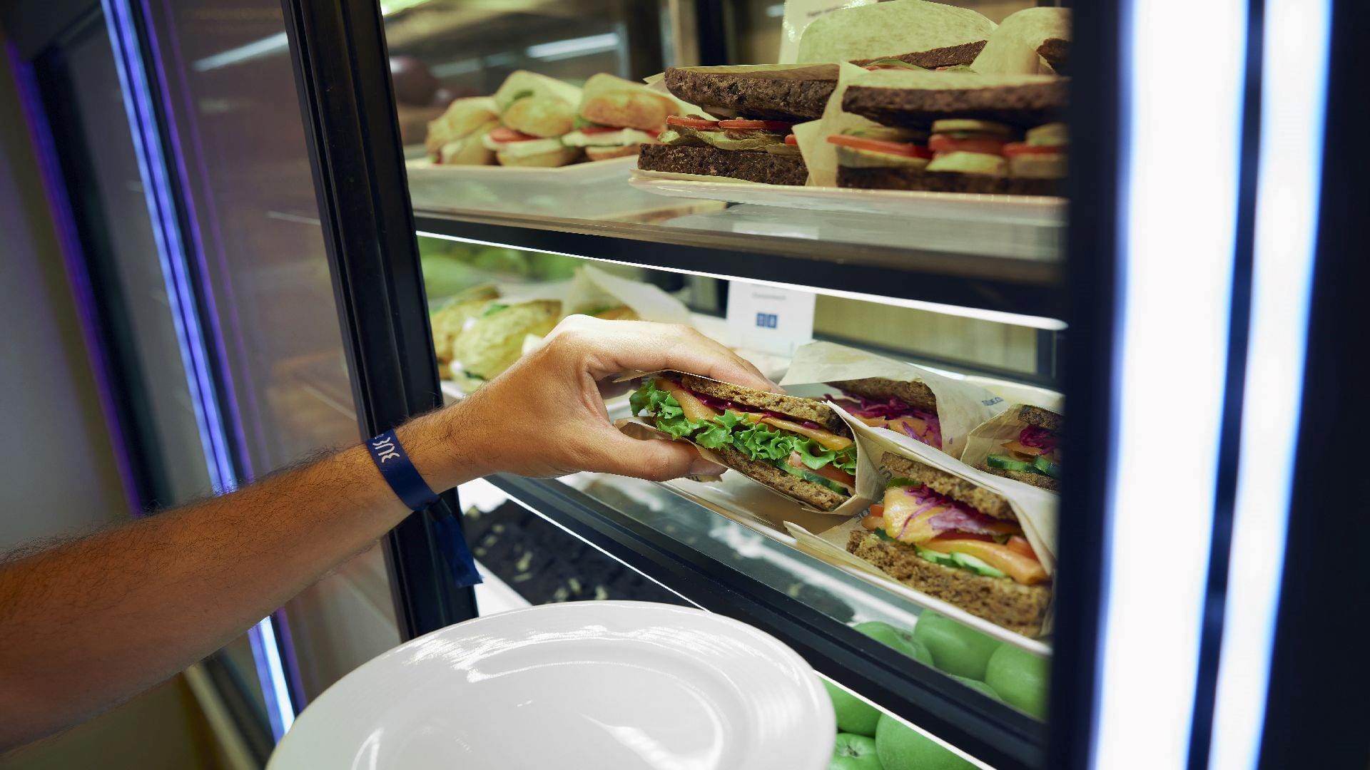 tui blue grand azur welcome bar